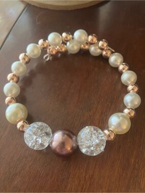 Vintage faux Pearl and Rose Gold Bead Bracelet with Clear Crystal Accents